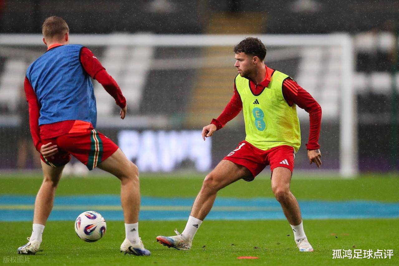 英格兰球队在友谊赛中获得好成绩打败对手(英国英格兰队) 英格兰球队在友谊赛中获得好成绩打败对手(英国英格兰队)