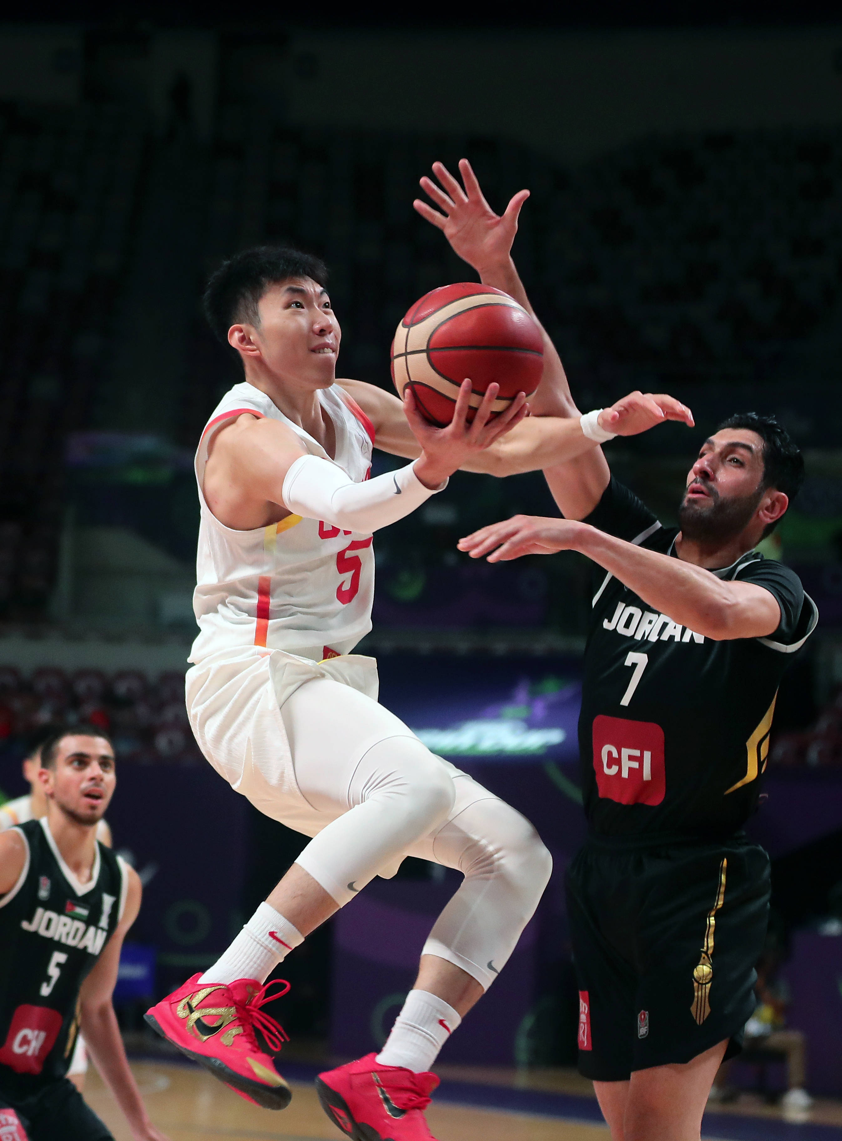 新一季体育赛事掀起风潮,篮球竞技搏击精彩纷呈 新一季体育赛事掀起风潮,篮球竞技搏击精彩纷呈