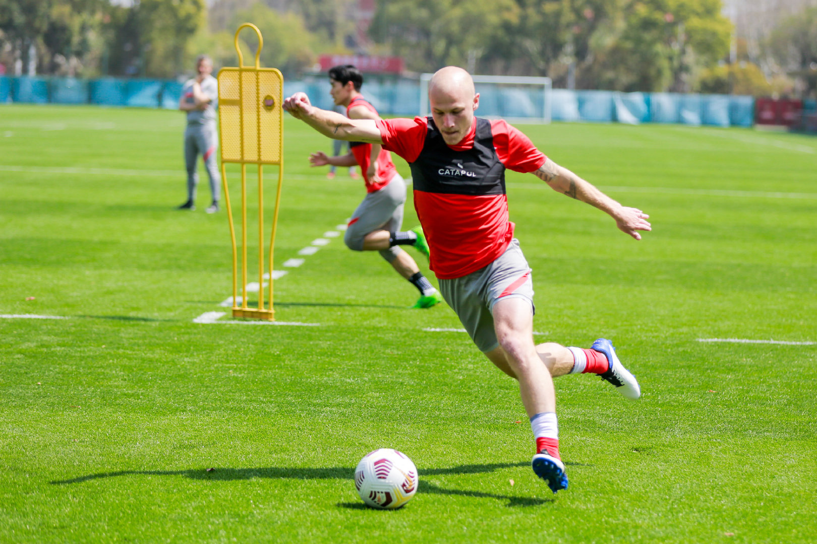 青岛鲁能惨败,新疆富邦形势堪忧(山东鲁能中超最新消息) 青岛鲁能惨败,新疆富邦形势堪忧(山东鲁能中超最新消息)