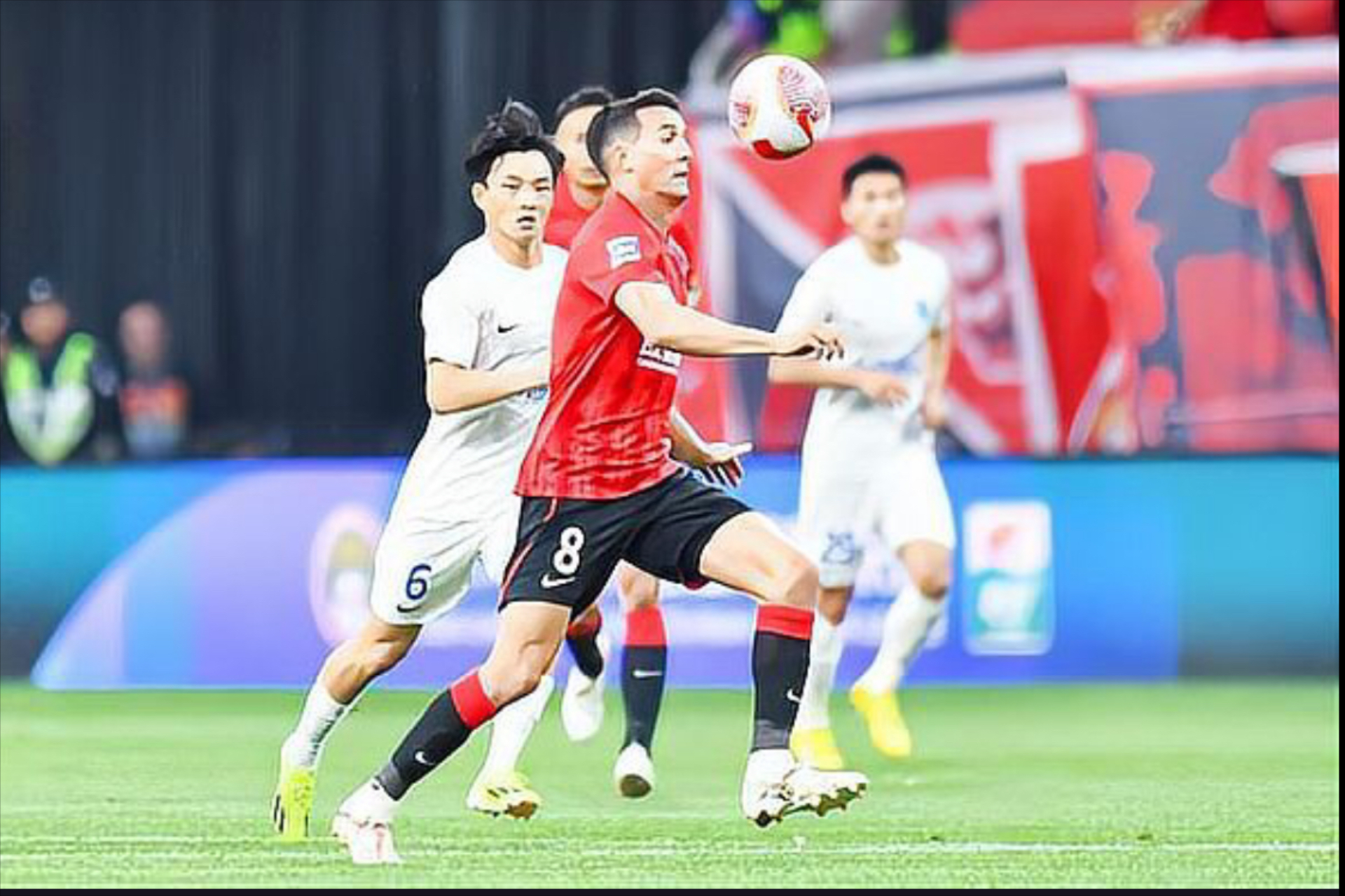 爱游戏-关于双方实力对决，球员状态火热呈现精彩表现的信息