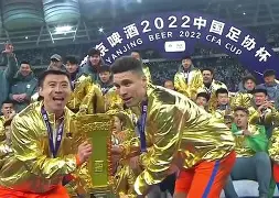 爱游戏体育-包含中国足球联赛备受球迷热情追捧，场场精彩的词条