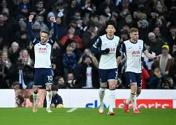 爱游戏体育-热刺在主场遭遇失利，争冠气势受挫(热刺对战)