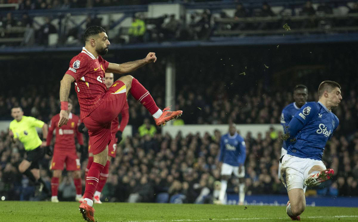 ayx.com-利物浦门将连续出色表现，球队稳定防守端的简单介绍