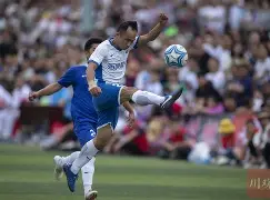 爱游戏体育-欧洲足球盛事火爆开战激情迸发展现球员风采的简单介绍